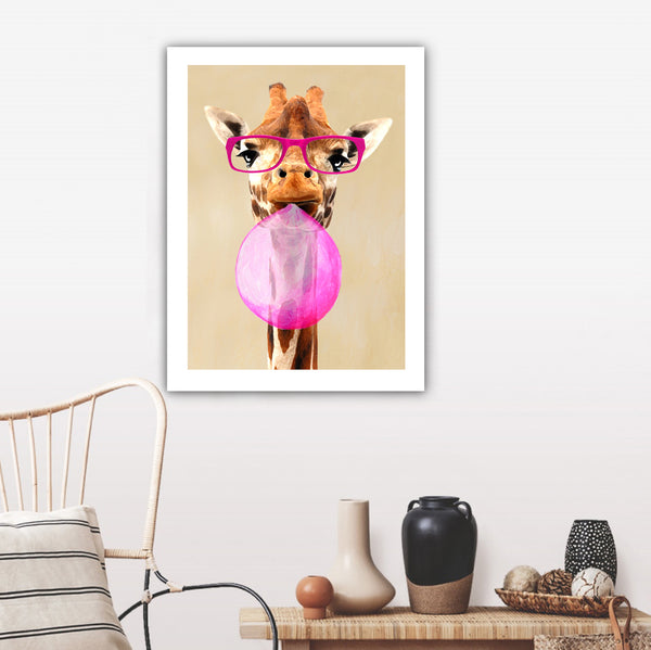 Giraffe with bubblegum Art Print by Coco de Paris
